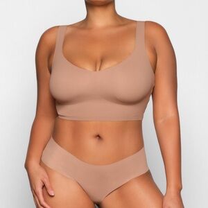 SKIMS Naked Plunge Longline Bralette